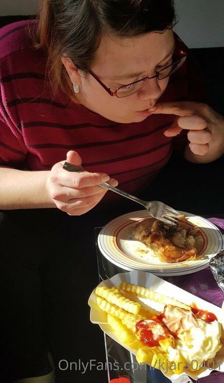 kjara0401 porn model pic