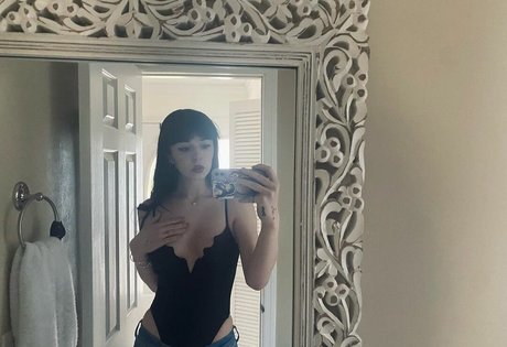 ezsy sex star picture