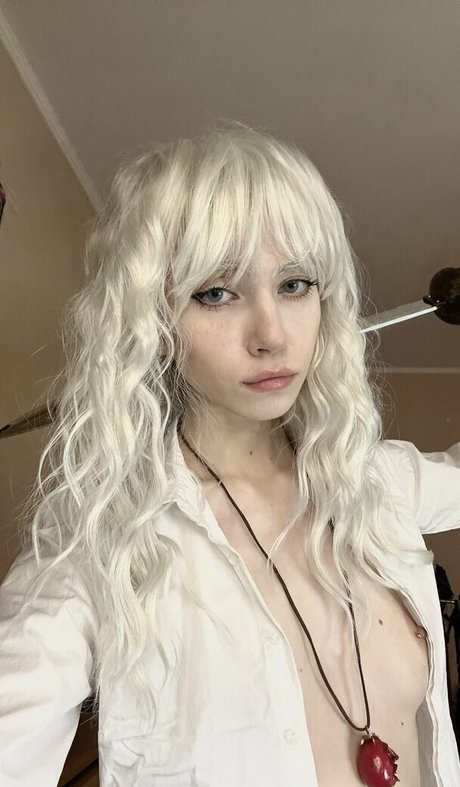 YourSmallDoll model nude image