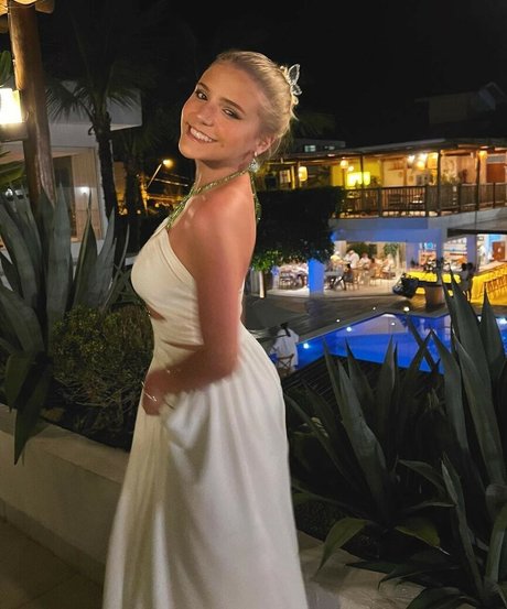 Giulia Nassa pornstar top images