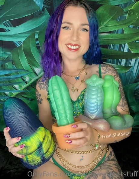 sagelovesbuttstuff naked model photo