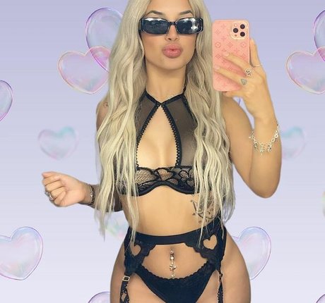 Marlen Cuevas nice star galleries