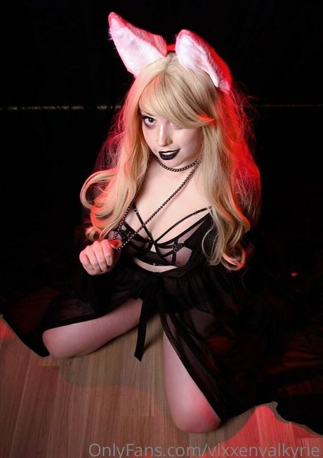 vixxenvalkyrie naked actress img