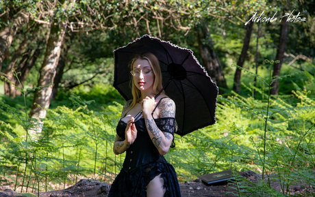 laceandleashes nudes star photo