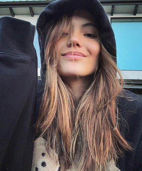 Emma Raducanu pornstar art photos