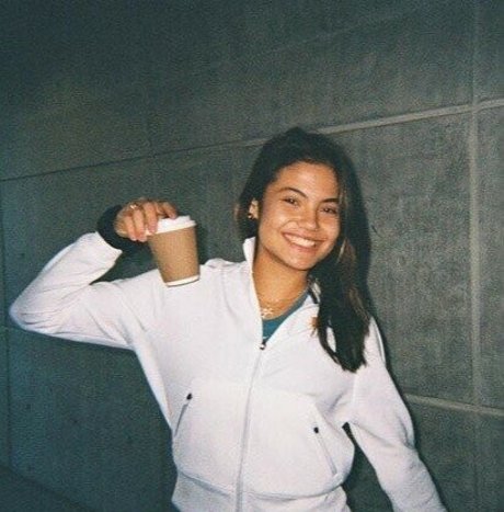 Emma Raducanu erotic pornstar img