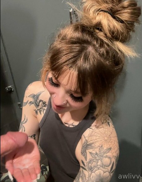 Awlivv xxx actress photo