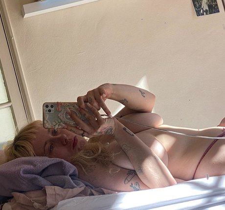 Harmony Tividad star free pictures