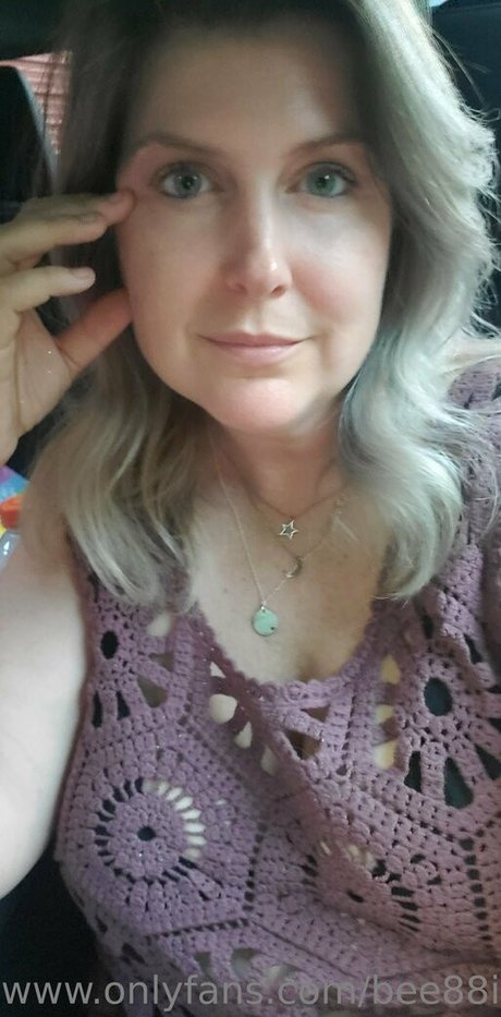 bee88i beautiful model pics