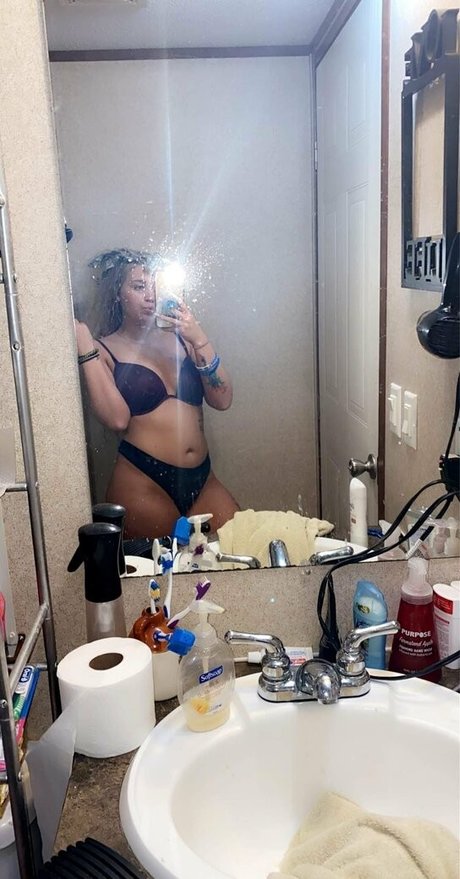 blondiebshortt beautiful model pics