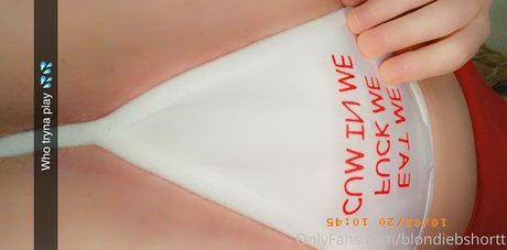 blondiebshortt pornstar nude photos