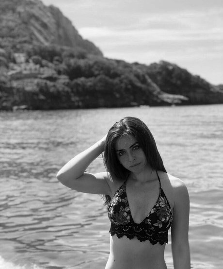 IlaMos ASMR model xxx gallery