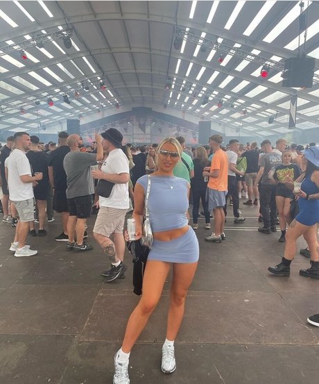 Lauren Day sex model pictures