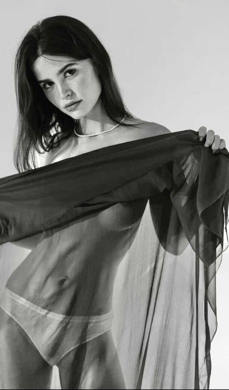 Vlada Erofeeva pretty model img