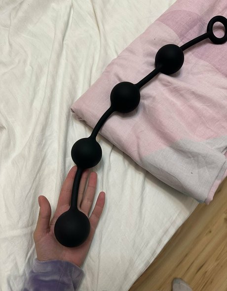 itstatypurple art actress photo