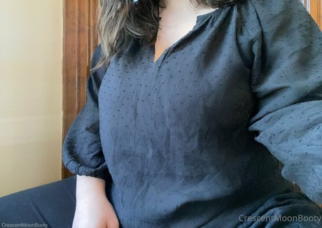 crescentmoonbooty pornographic model img