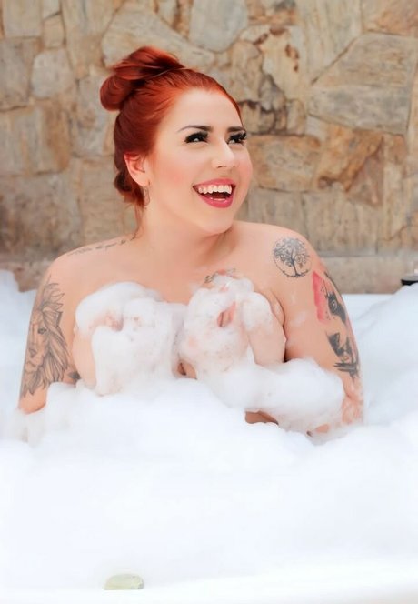 Princesa Ruiva Victoria star nudes gallery