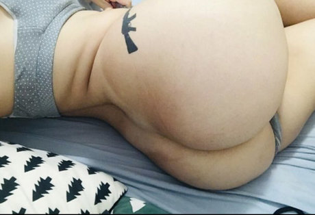 Princesa Ruiva Victoria model nude archive