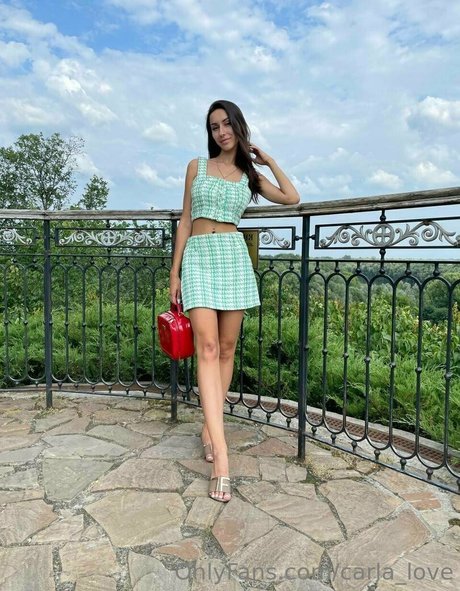 carla love nudes model pics