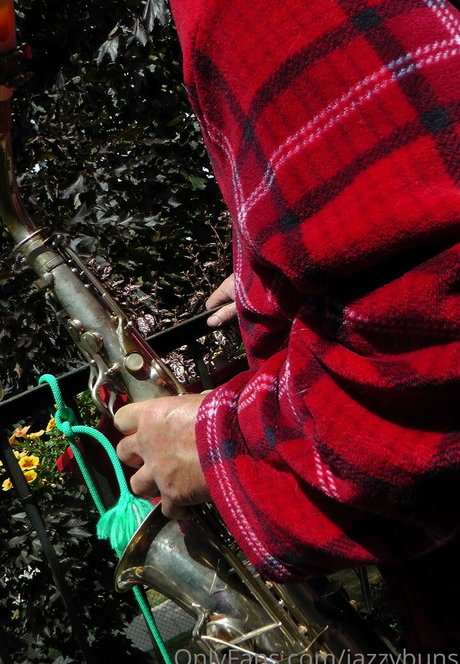 jazzybuns model naked img