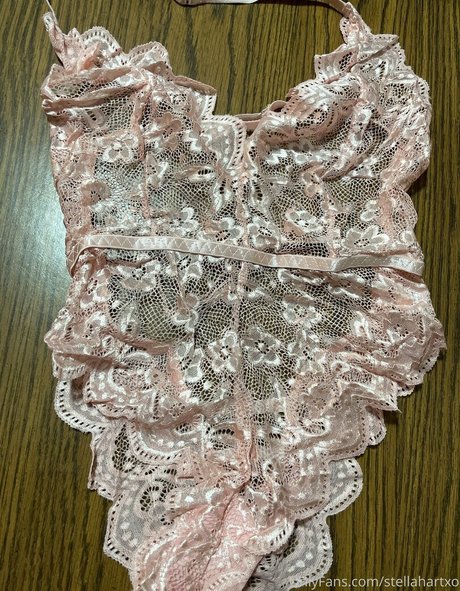 stellahartxo hot actress pictures