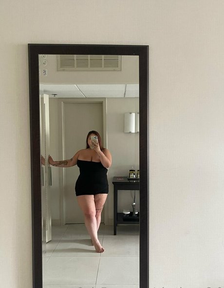 phatbaae2 0 naked pornstar picture