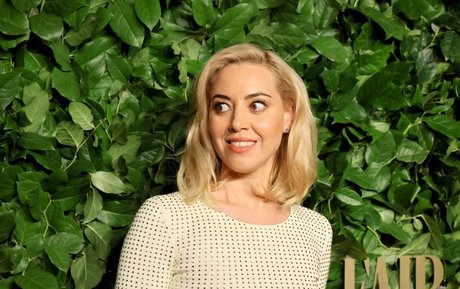 Aubrey Plaza model art pics