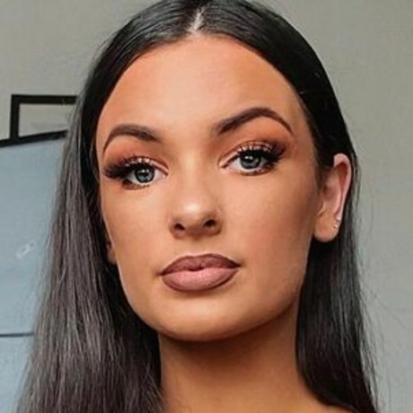 Charlotte Craig erotic model photo