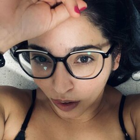 yurina90 model sexy pics