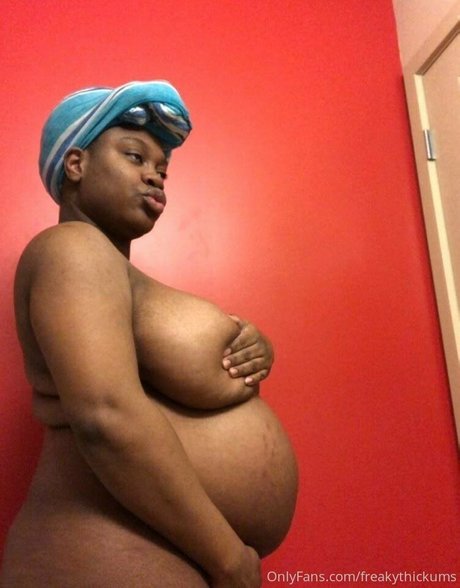 freakythickums star perfect photo