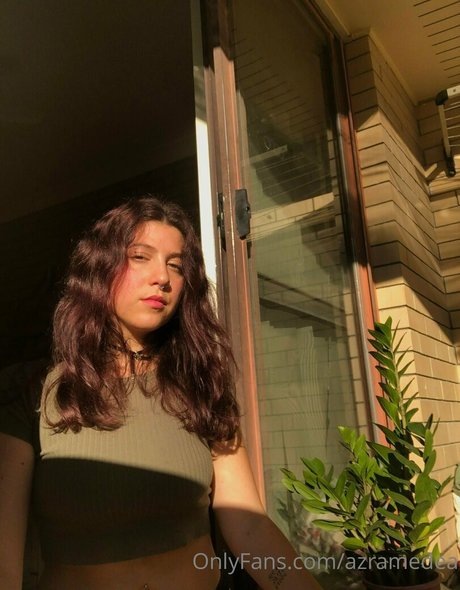 azramedea top actress picture