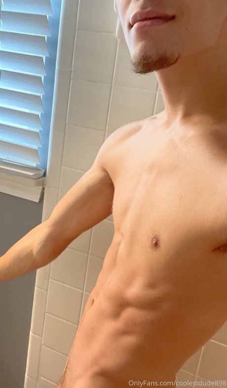 coolestdude898 pretty model image