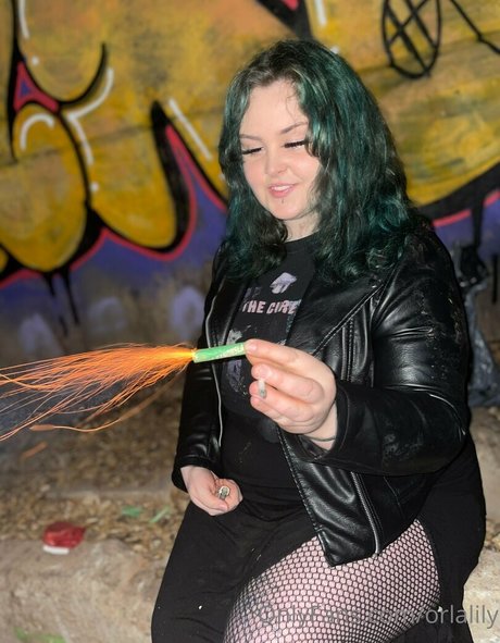 orlalooner model free photo