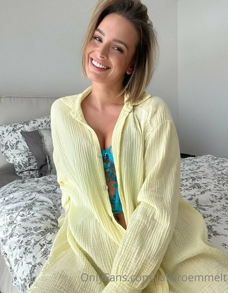 Juliaroemmelt star beautiful images