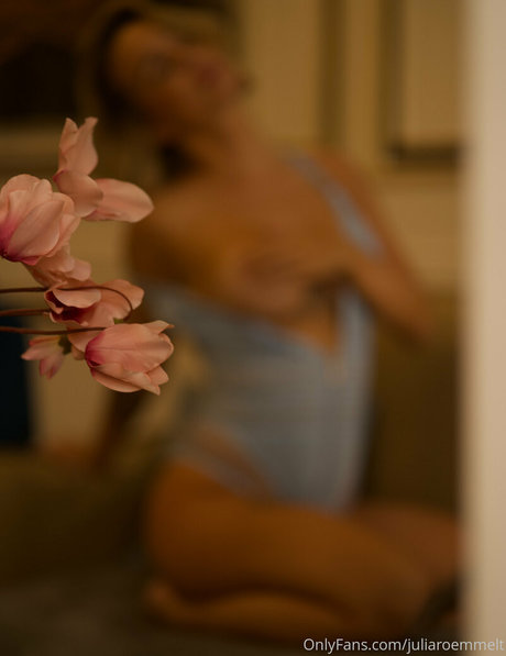 female onlyfans nudes gallery