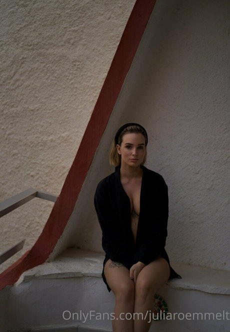 Juliaroemmelt adult model photos
