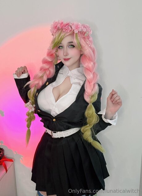 Lunaticalwitch model top photos