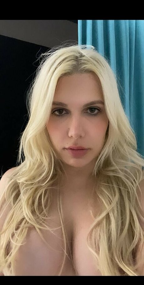 Evonmoss nude pornstar galleries