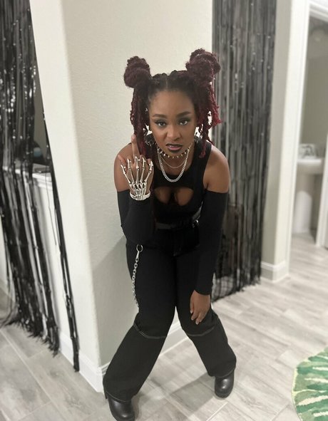 DefinedByKy pretty star pic