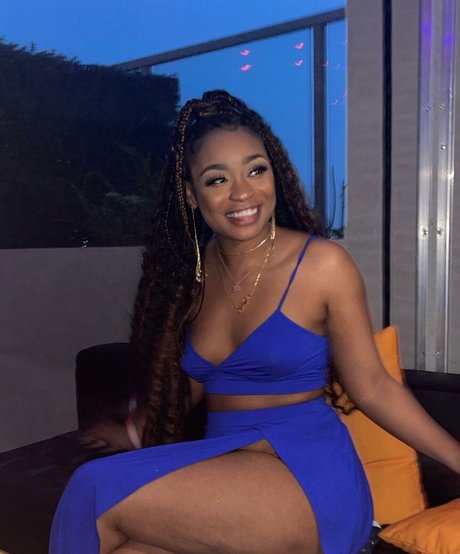 DefinedByKy star naked img