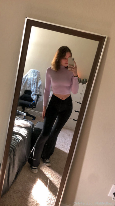 Fabled Fawn pornstar nude images