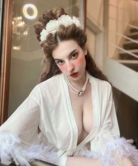 Symposiarcha nudes star pictures