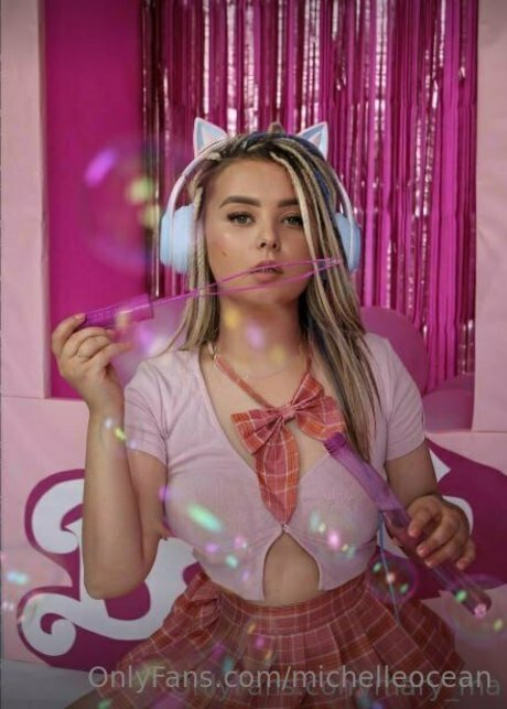 michelleocean star adult picture