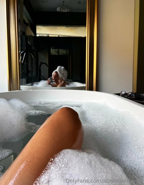 Abroadwithmila art actress gallery