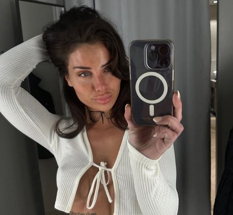 Alicelovestrawberries hot model galleries