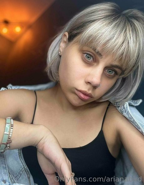 arianabird nice pornstar photo
