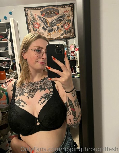 rippingthroughflesh porn model pictures