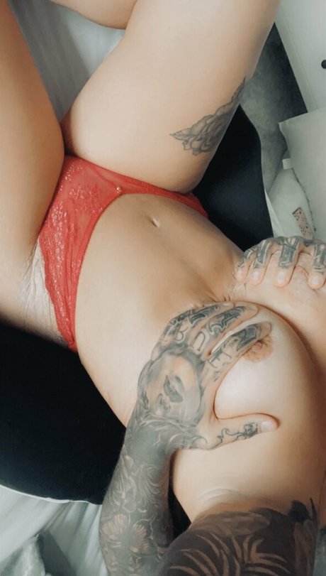 your favourite domme model sex pic