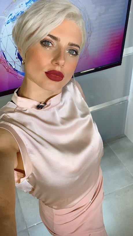 Tamara Bella beautiful actress images