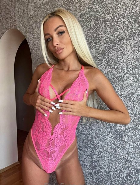 crln carolyn pornstar galleries